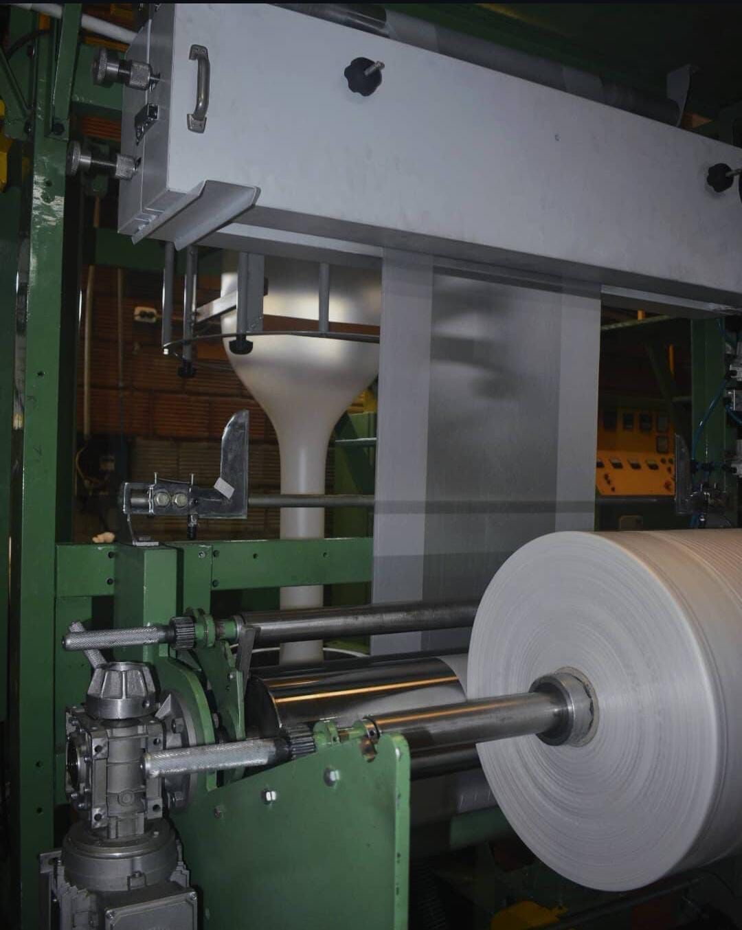 Proceso de Extrusión en planta PROEMFLEX